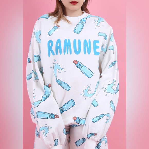 NWT Japanese Brand Punyus Ramune Graphic Sweatshirt, Size 3 (L) - Picture 1 of 7